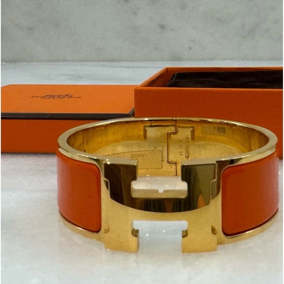 NOT FOR SALE! Hermes Clic Clac H orange bracelet- looks brand new PM size - Picture 3 of 7